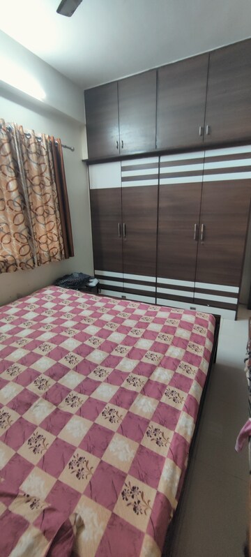 Room in 3 BHK Apartment at Sangani Samarthya Status, Chandkheda – for Sale
