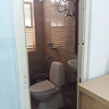 Bathroom in 2.5 BHK Apartment at Unitech Harmony, Sector 50 – for Rent