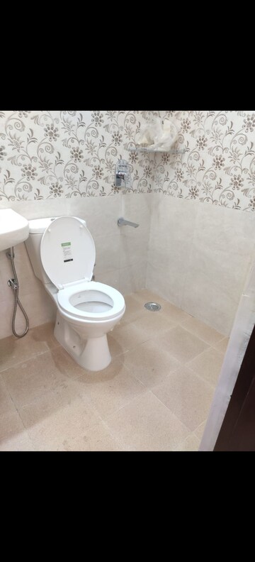 Bathroom in 1.5 BHK Builder Floor at Ansal Sushant Lok I, Sector 43 – for Rent