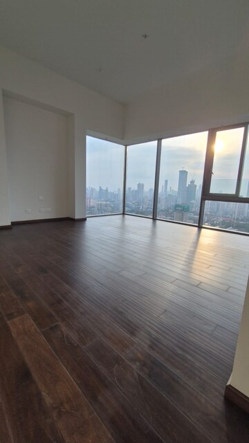 Room in 3.5 BHK Apartment at Piramal Aranya Avyan, Byculla – for Rent