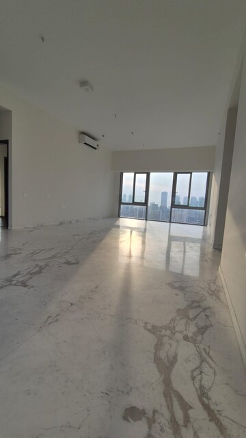 Room in 3.5 BHK Apartment at Piramal Aranya Avyan, Byculla – for Rent
