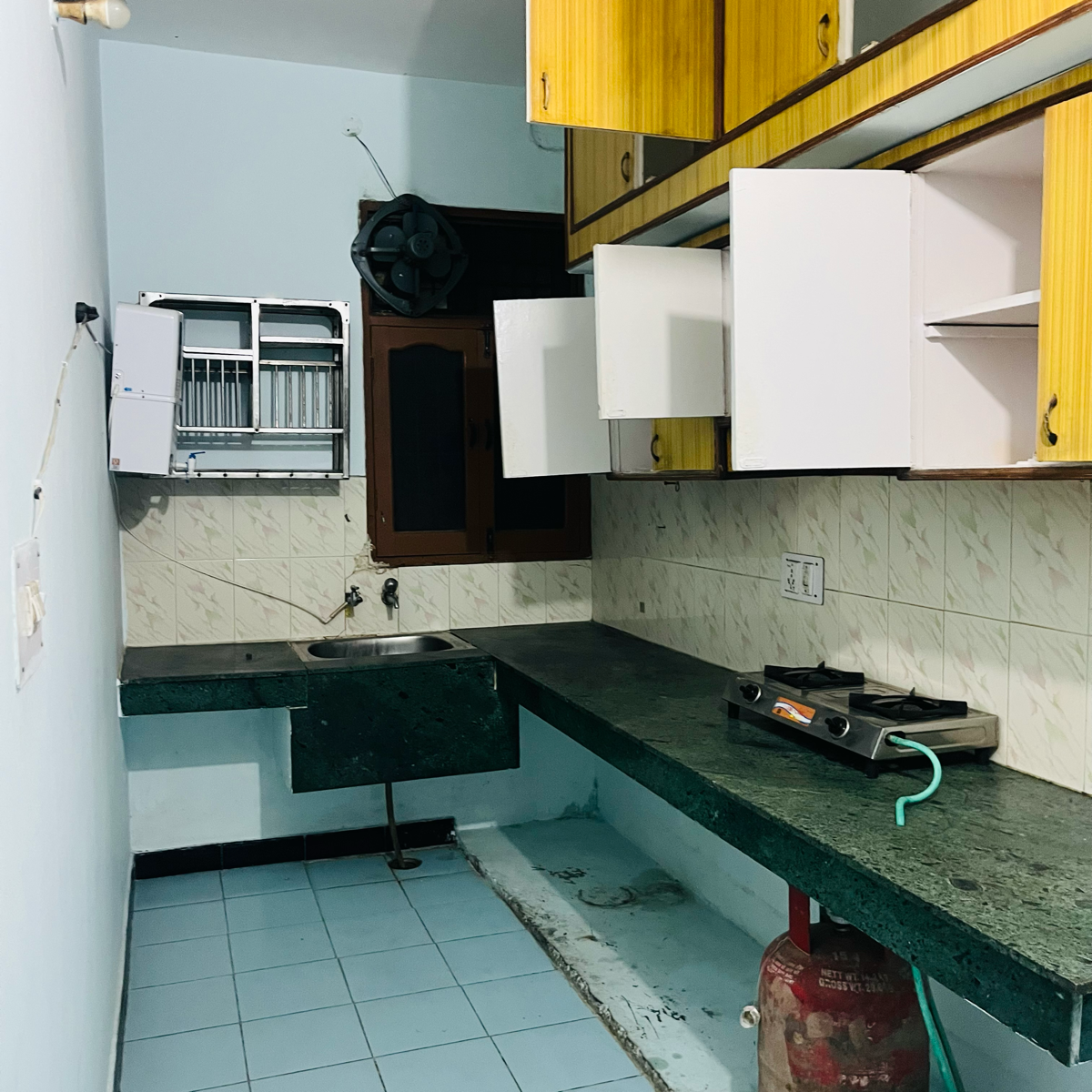 3 BHK + Servant Room Apartment For Sale in Time Save Property 