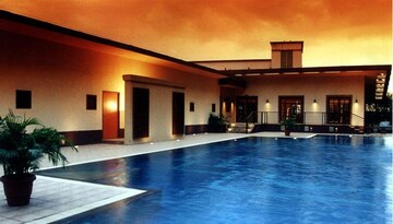 Swimming Pool in 1 BHK Apartment at Kalpataru Kamdhenu, Mulund East – for Rent