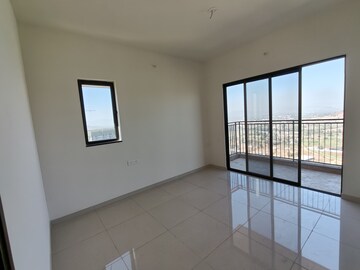 Room in 2 BHK Apartment at Shapoorji Pallonji Vahana Yahavi Phase 1, Bavdhan – for Rent