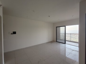 Room in 2 BHK Apartment at Shapoorji Pallonji Vahana Yahavi Phase 1, Bavdhan – for Rent