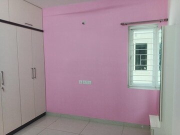 Room in 2 BHK Apartment at Aparna Sarovar Zenith, Nallagandla – for Rent
