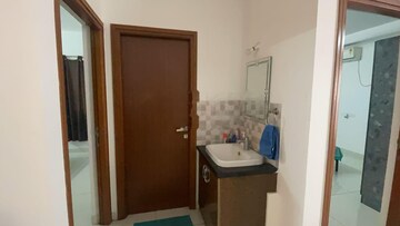 2.5 BHK Apartment For Rent in Aparna Sarovar Zenith, Nallagandla