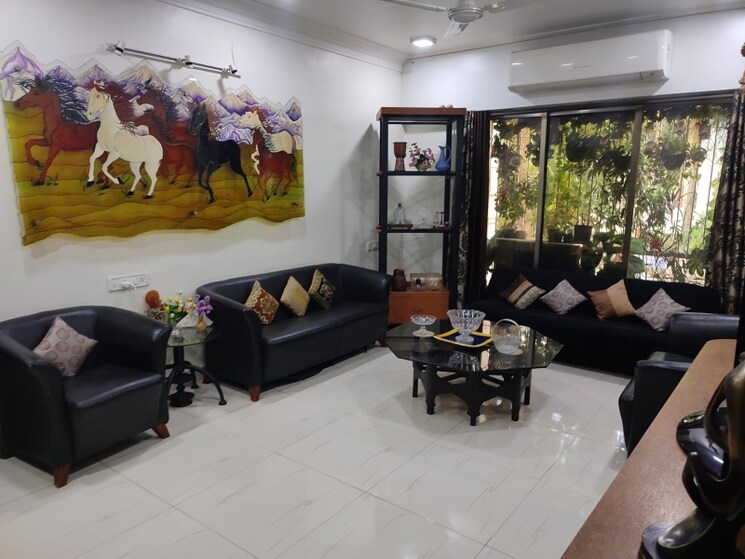 Living Room, skylark-apartment-lokhandwala-complex 3 Bedroom 1100 Sq.Ft. Apartment In Lokhandwala Complex Mumbai 8019573