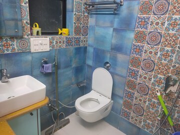 Bathroom in 3 BHK Apartment at Skylark Apartment Lokhandwala Complex, Lokhandwala Complex – for Sale