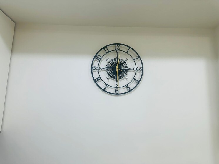  Parking, shyamal Commercial Office Space 600 Sq.Ft. In Shyamal Ahmedabad 8019554