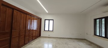 Room in 5 BHK Independent House at Banjara Hills – for Rent
