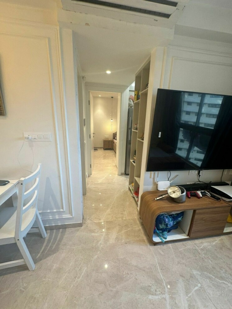 Living Room, hiranandani-regent-hill 1 Bedroom 620 Sq.Ft. Apartment In Powai Mumbai 8019663