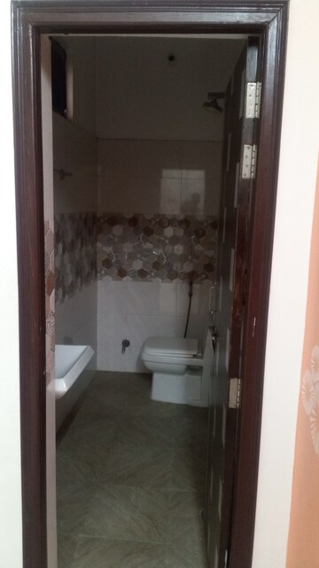 Master Bedroom in 2 BHK Builder Floor at Sector 47 – for Rent