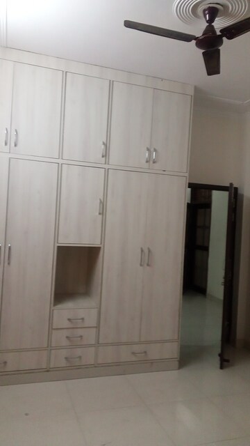 Bathroom in 2 BHK Builder Floor at Sector 47 – for Rent