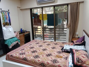 Master Bedroom in 2 BHK Apartment at Andheri East – for Rent