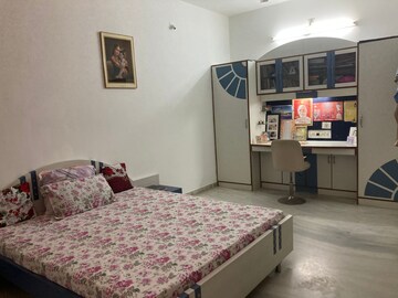 Bedroom in 6+ BHK Villa at Gurukul – for Sale