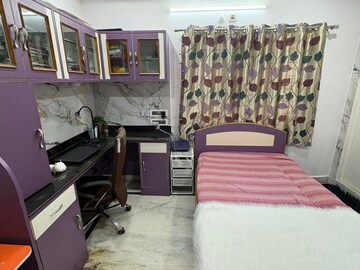 Study Room in 2 BHK Apartment at Lajpat Nagar – for Rent