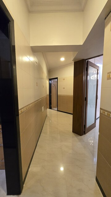  2 BHK Apartment at Lajpat Nagar – for Rent