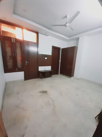 Master Bedroom in 1 BHK Builder Floor at Shakti Khand – for Rent