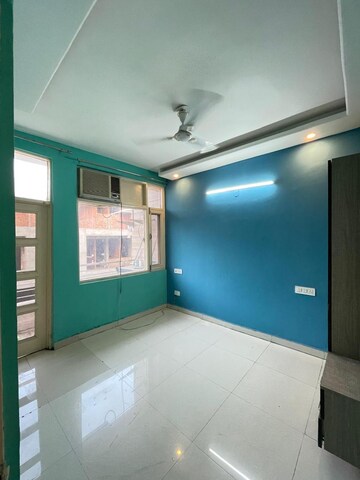 Room in 3 BHK Builder Floor at APS Platinum Towers, Peer Mucchalla – for Rent