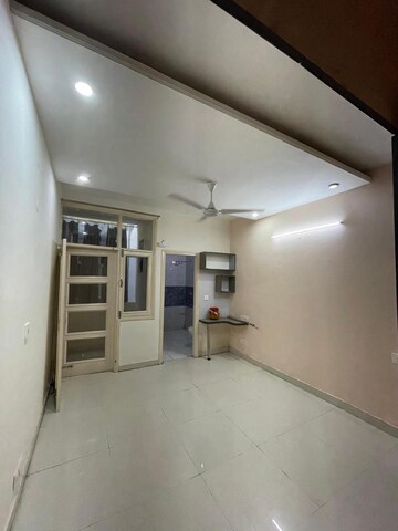 Room in 3 BHK Builder Floor at APS Platinum Towers, Peer Mucchalla – for Rent