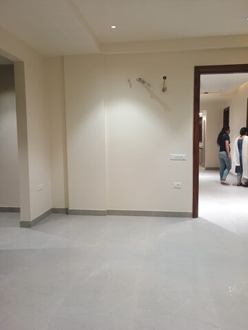 Building Lobby in 3 BHK Apartment at Lajpat Nagar – for Rent