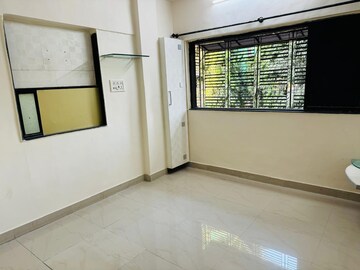 Room in 2 BHK Apartment at Andheri West – for Rent