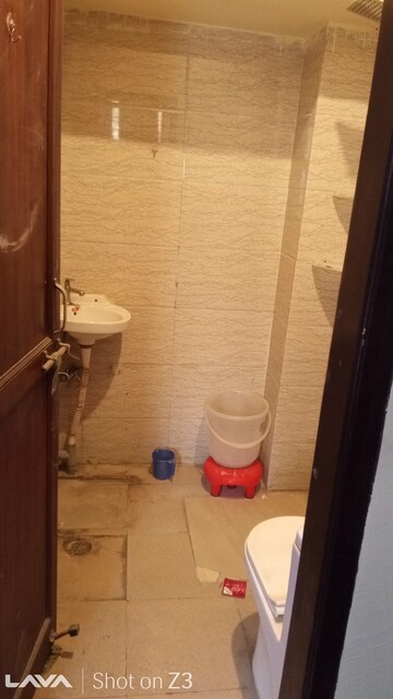 Bathroom in 1 RK Builder Floor at Sector 38 – for Rent