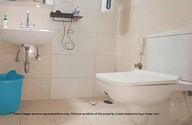 Bathroom, kalwa Pg For Boys In Kalwa 8020001