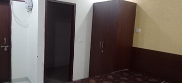 Room in 1 BHK Apartment at Sector 40 – for Rent
