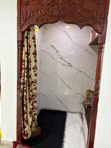 Furnished Amenities in 1 RK Apartment at Lajpat Nagar – for Rent