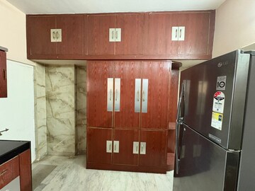 Furnished Amenities in 1 BHK Apartment at Lajpat Nagar – for Rent