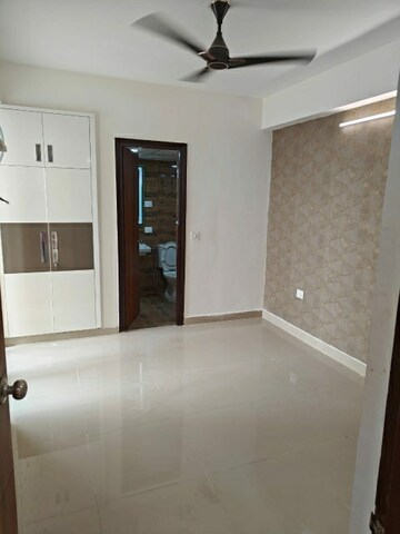 Room in 2 BHK Apartment at BSB Vaibhav Heritage Height, Sector 16 Greater Noida – for Rent