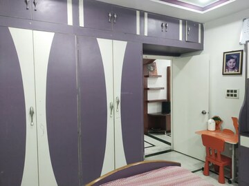 Furnished Amenities in 2 BHK Apartment at Lajpat Nagar – for Rent