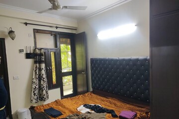 Bedroom in 2 BHK Builder Floor at Mehrauli – for Rent