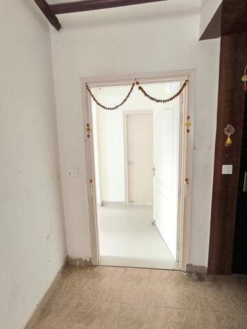 Building Lobby in 2.5 BHK Apartment at BSB Vaibhav Heritage Height, Sector 16 Greater Noida – for Rent