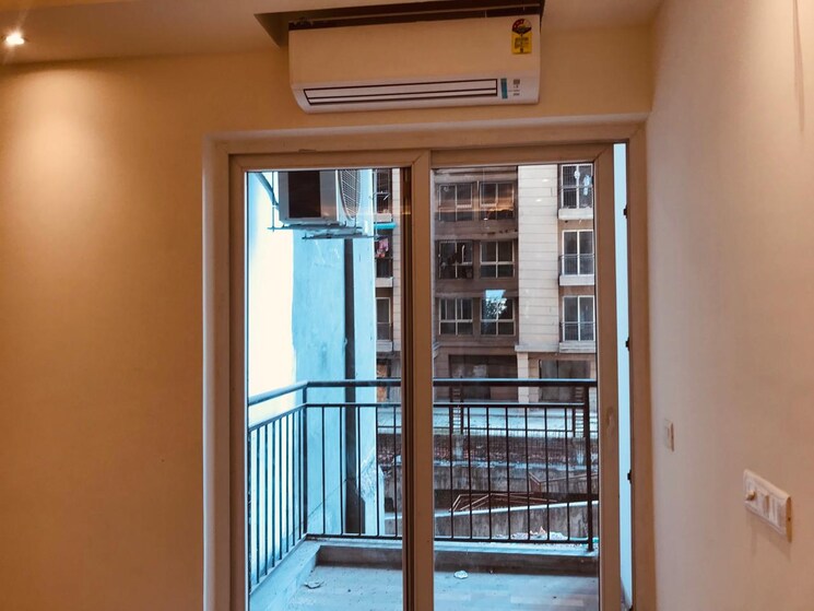 Room, amrapali-centurian-park 3 Bedroom 1400 Sq.Ft. Apartment In Tech Zone 4 Greater Noida Greater Noida 8020218