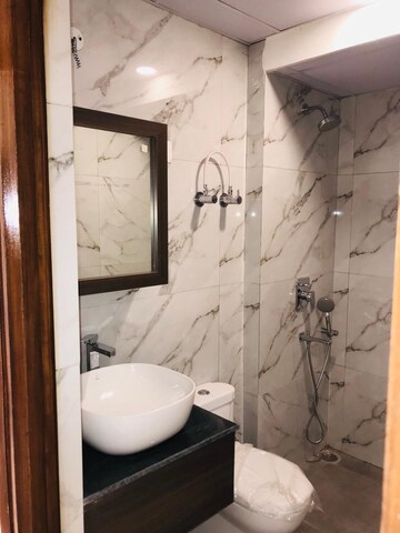 Bathroom in 3.5 BHK Apartment at Amrapali Centurian Park, Tech Zone 4 Greater Noida – for Sale
