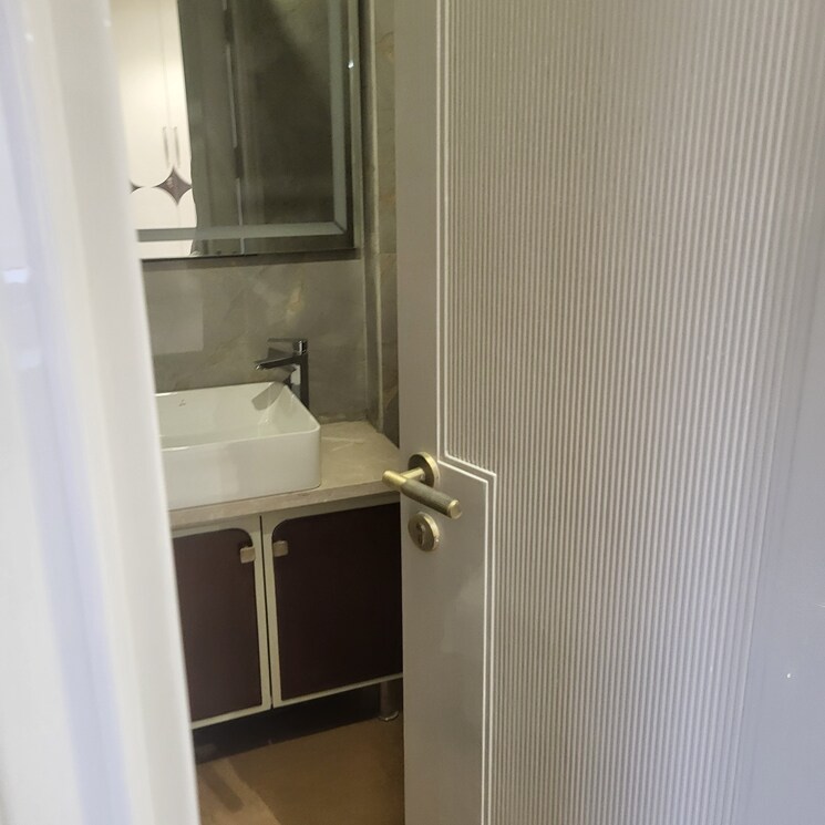 Other, vigyan vihar 3 Bedroom 180 Sq.Yd. Builder Floor In Vigyan Vihar Delhi 8020248