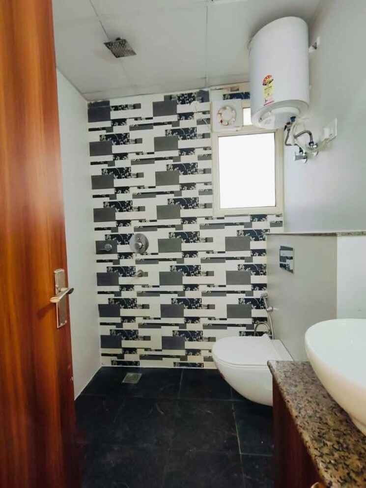 Bathroom, experion-the-heart-song 3 Bedroom 2003 Sq.Ft. Apartment In Sector 108 Gurgaon 8020288