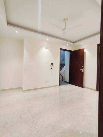Room in 3 BHK Apartment at Experion The Heart Song, Sector 108 – for Sale