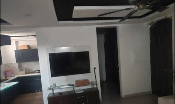 Furnished Amenities in 3 BHK Builder Floor at Sector 68 – for Rent