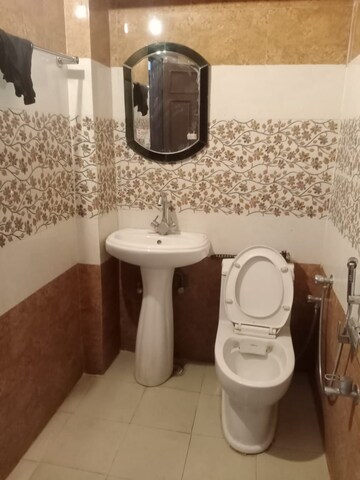 Bathroom in 1.5 BHK Builder Floor at Phase 7 – for Rent