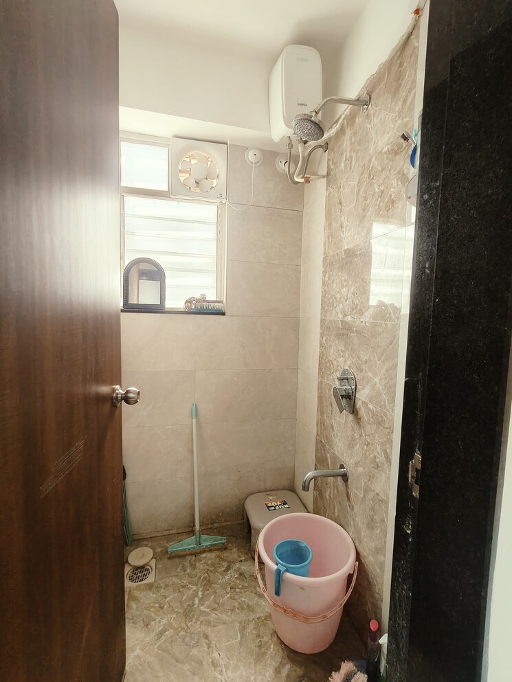 Bathroom, vtp-one 1 Bedroom 700 Sq.Ft. Apartment In Kharadi Pune 8020326