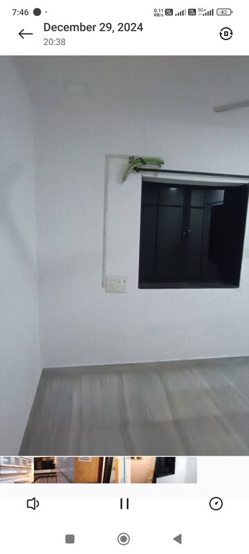 Room in 1 BHK Apartment at Hari Niketan CHS, Goregaon West – for Rent
