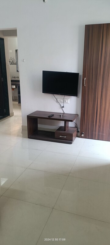 Room in 1 BHK Apartment at Chandan Nagar – for Rent