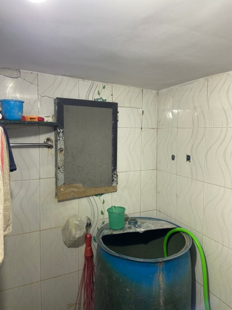 Bathroom, laxmi-narayan-residency 1 RK 420 Sq.Ft. Apartment In Vartak Nagar Thane 8020363