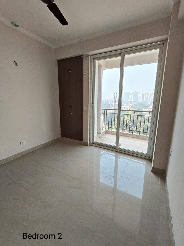 Room, shastri nagar 3 Bedroom 1525 Sq.Ft. Apartment In Shastri Nagar Ghaziabad 8020374