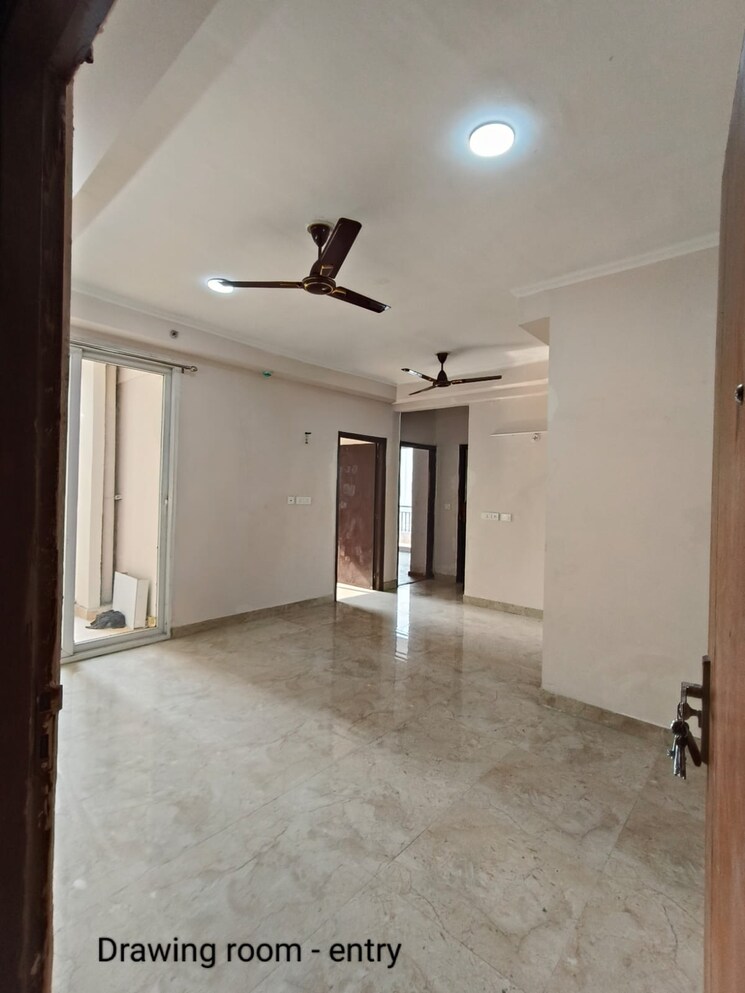 Room, shastri nagar 3 Bedroom 1525 Sq.Ft. Apartment In Shastri Nagar Ghaziabad 8020374