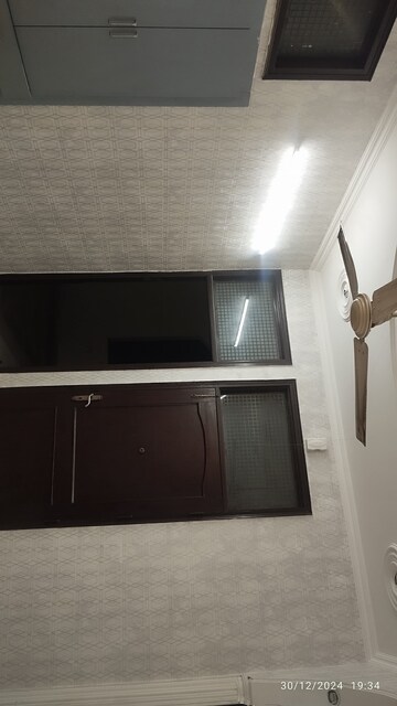 Furnished Amenities in 3 BHK Builder Floor at Ansal Sushant Lok I, Sector 43 – for Rent